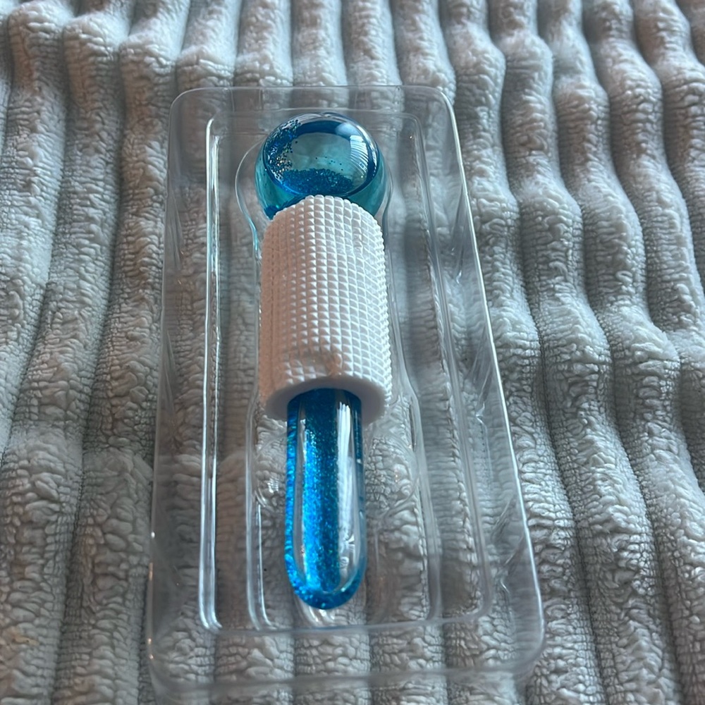 Globe Ice facial massager